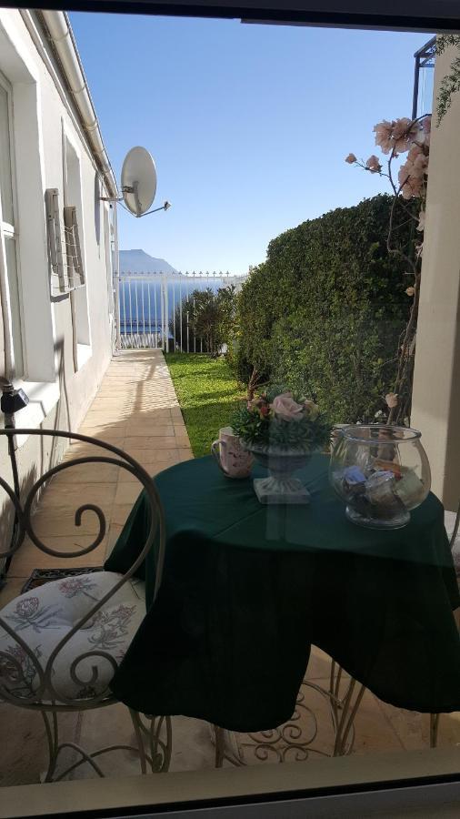 Papillon Guest Suite Simonʼs Town Esterno foto